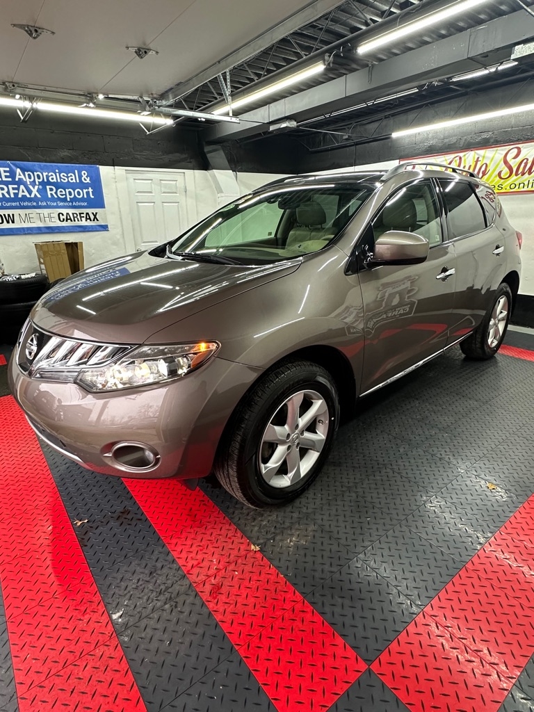 2009 Nissan Murano S photo 2