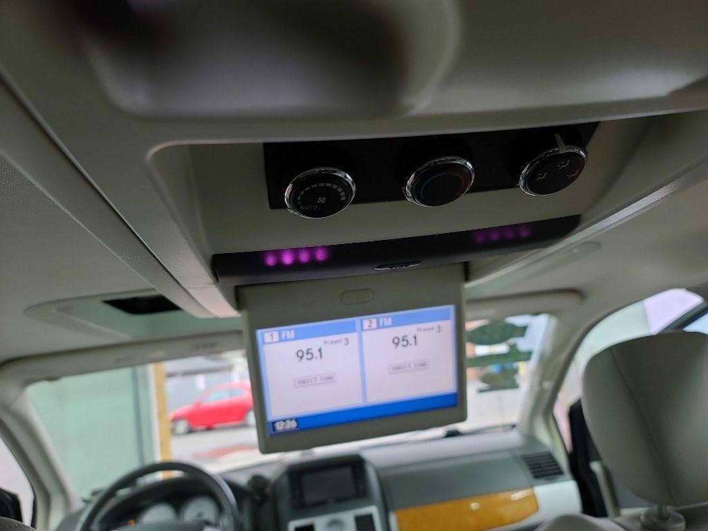 Chrysler Town & Country  2009