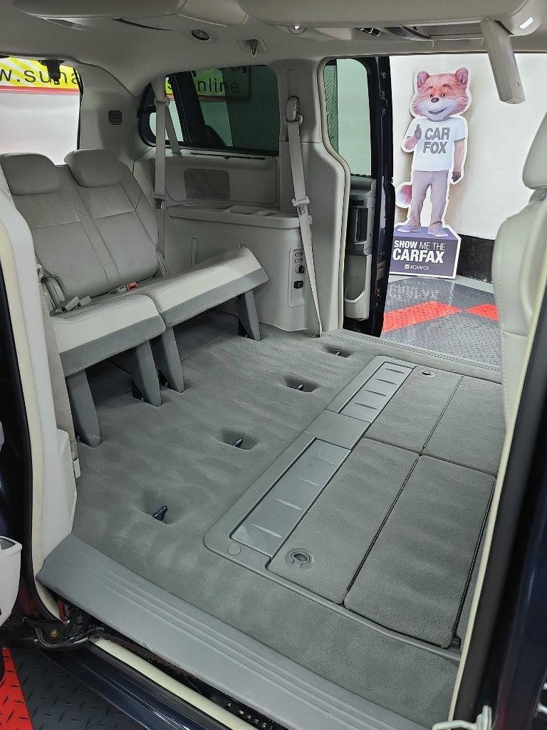 Chrysler Town & Country  2009