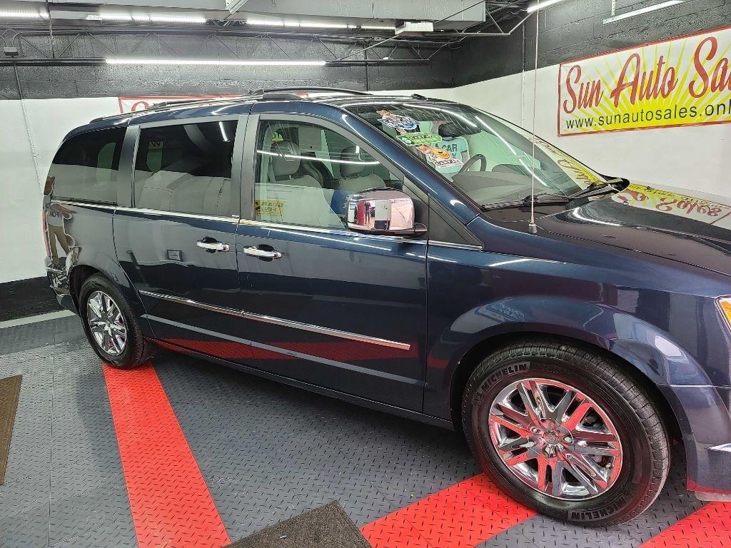 Chrysler Town & Country  2009