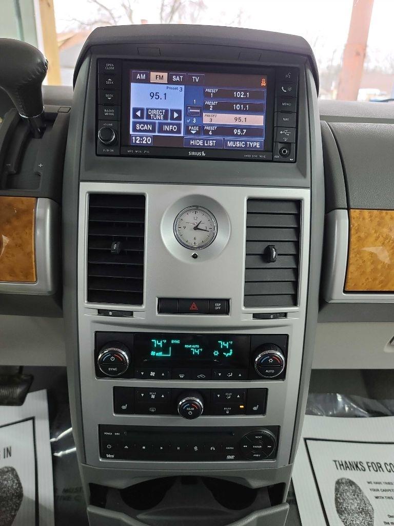 Chrysler Town & Country  2009