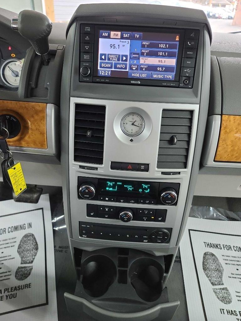 Chrysler Town & Country  2009