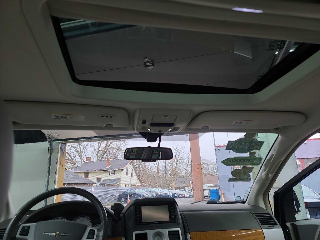 Chrysler Town & Country  2009