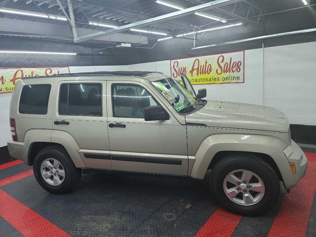 Jeep Liberty  2011