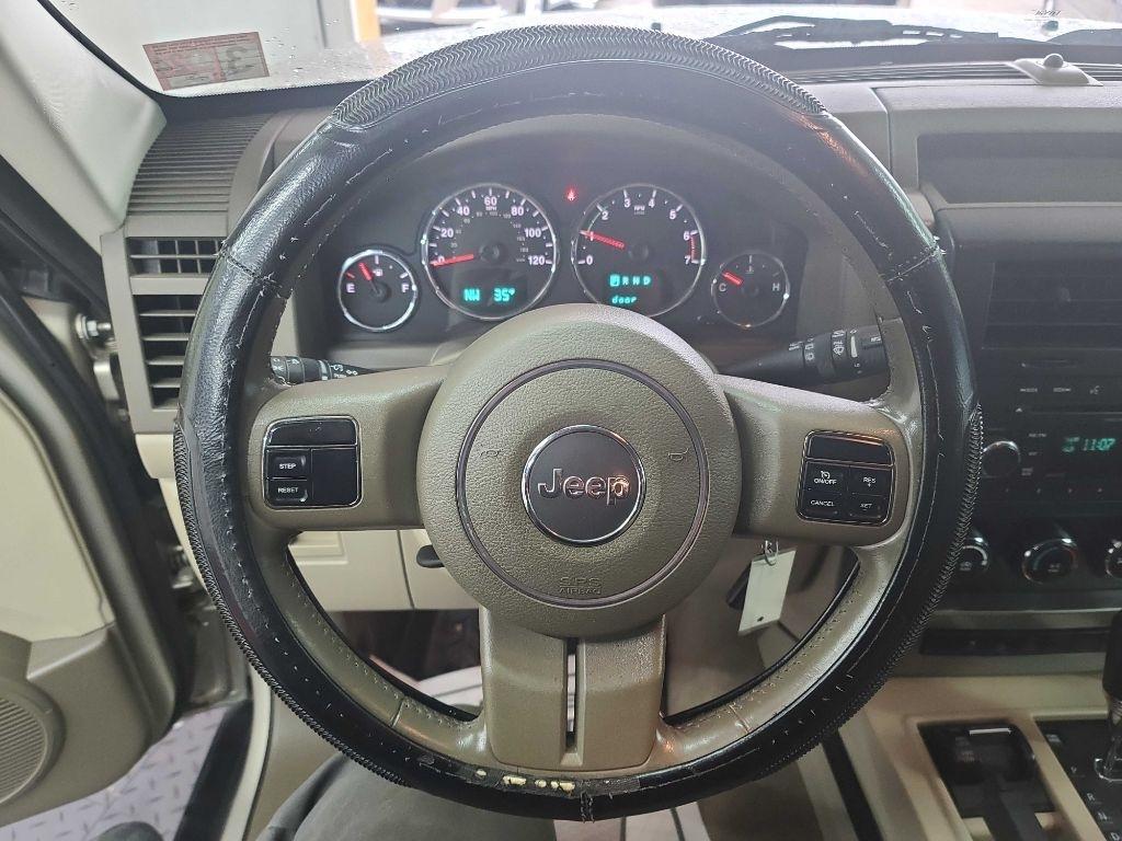 Jeep Liberty  2011