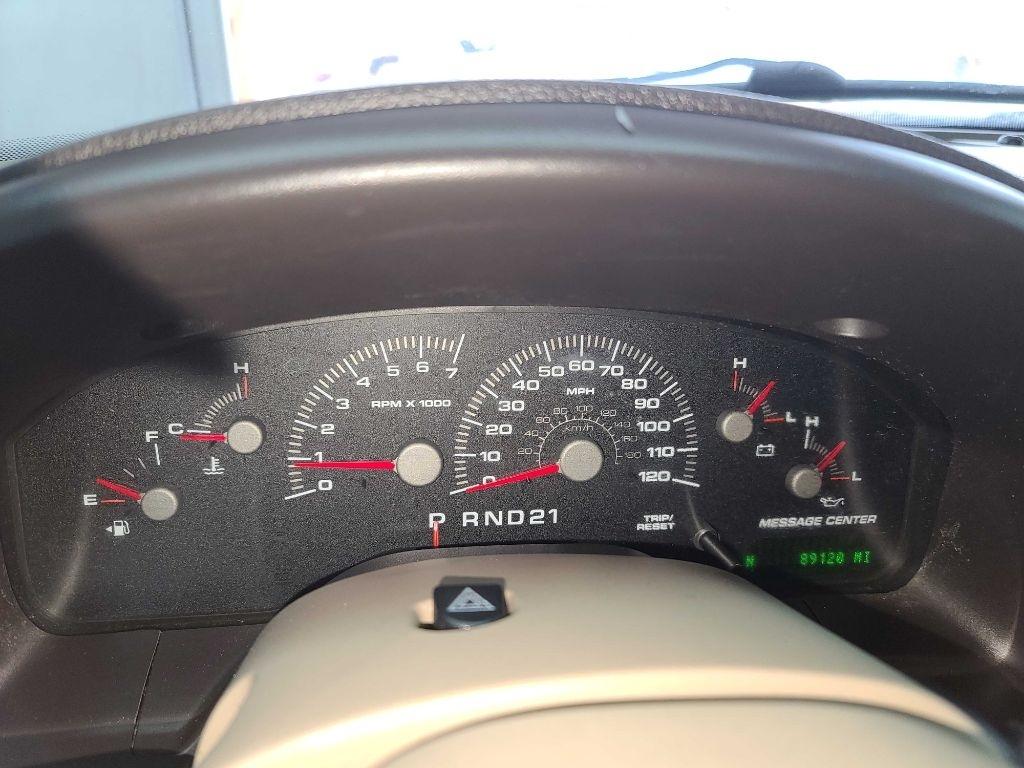 Ford Expedition  2004