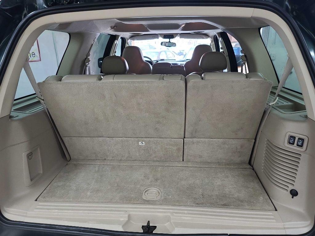 Ford Expedition  2004