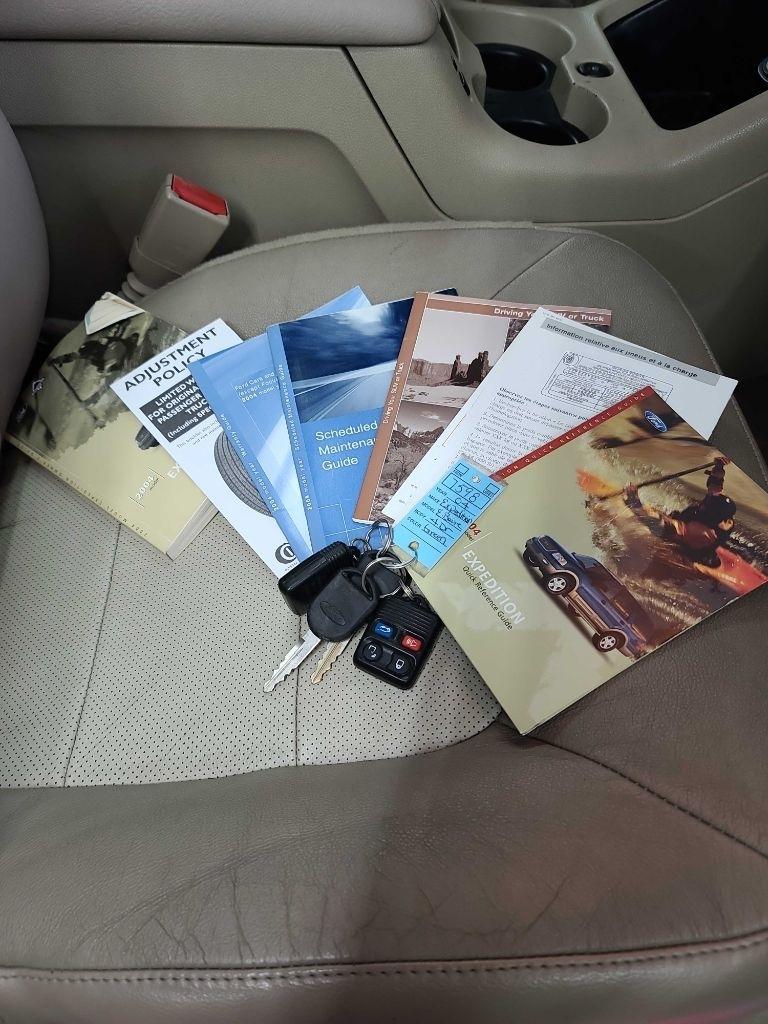 Ford Expedition  2004