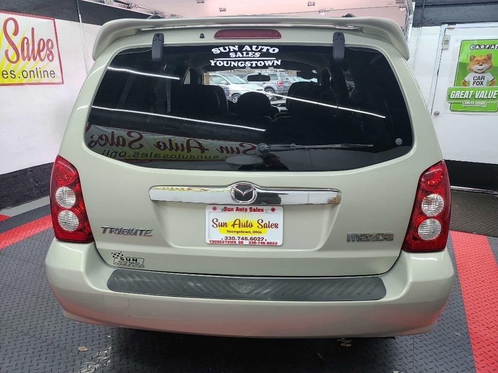 Mazda Tribute  2005