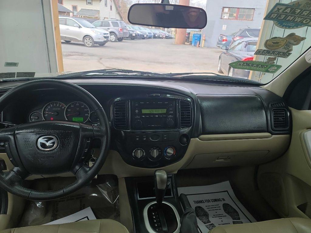 Mazda Tribute  2005