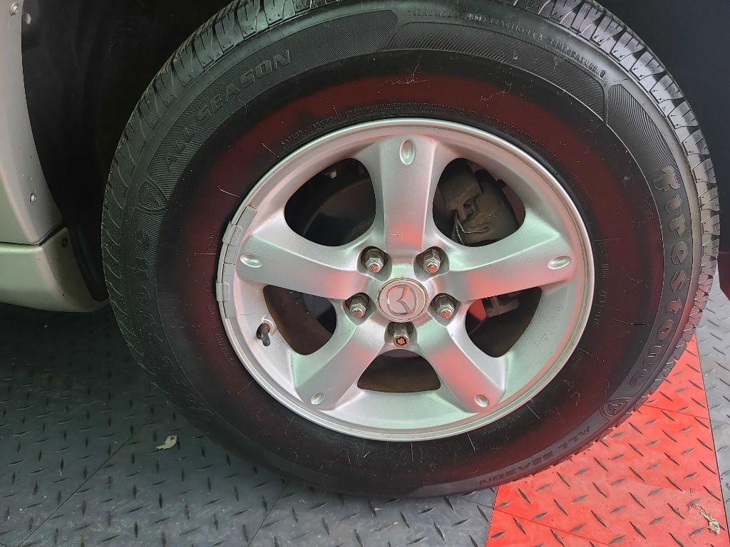 Mazda Tribute  2005