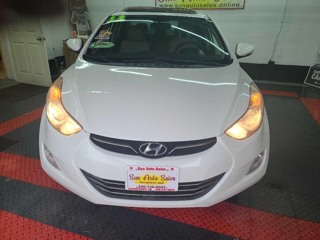 Hyundai Elantra  2013