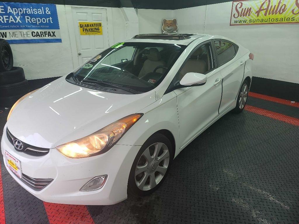 Hyundai Elantra  2013