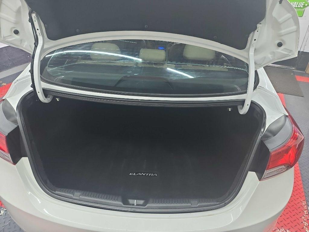 Hyundai Elantra  2013