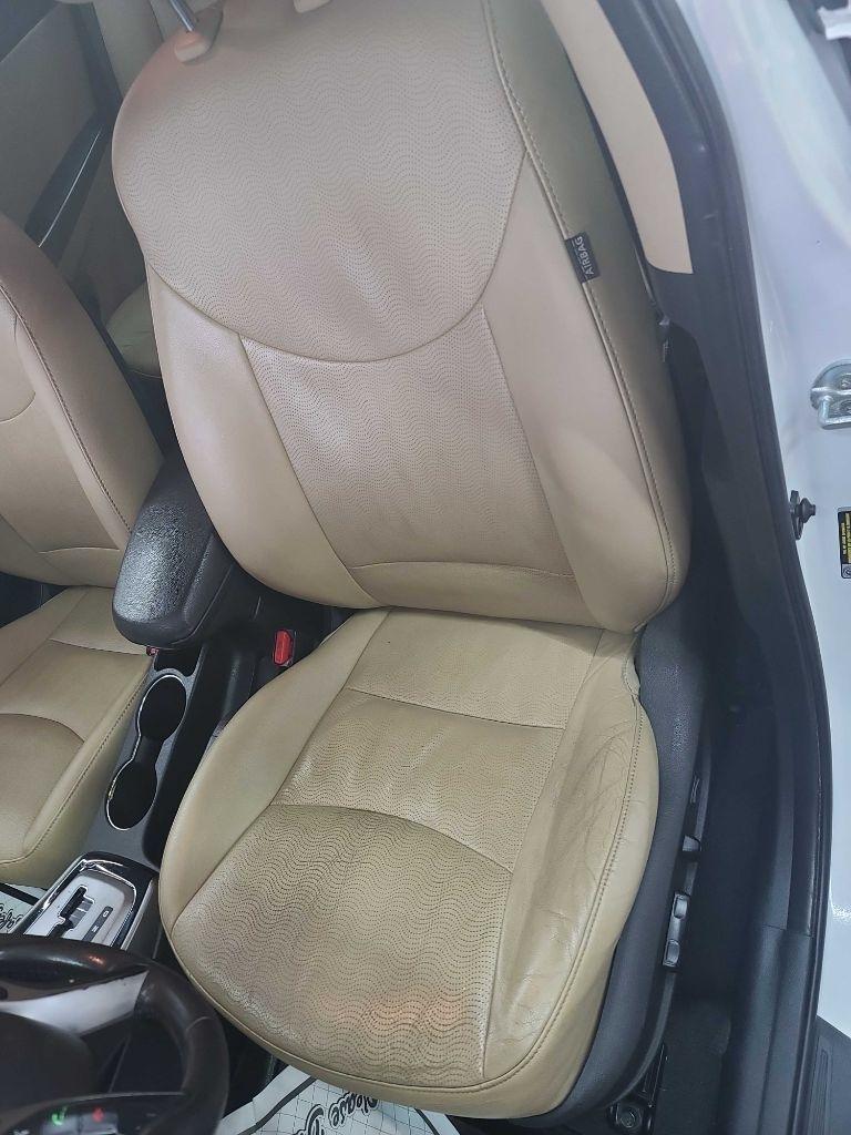 Hyundai Elantra  2013