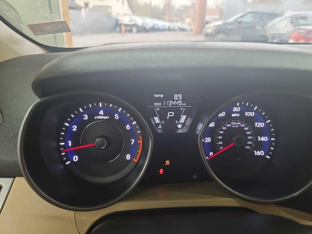 Hyundai Elantra  2013