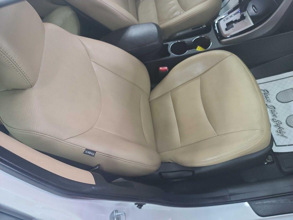 Hyundai Elantra  2013