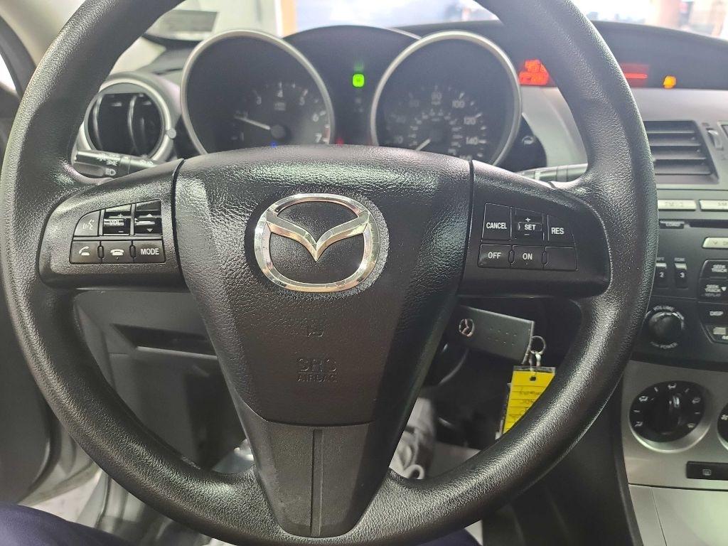 Mazda MAZDA3  2011