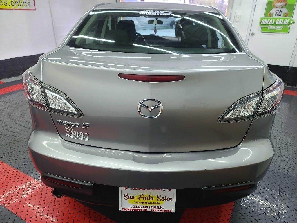 Mazda MAZDA3  2011