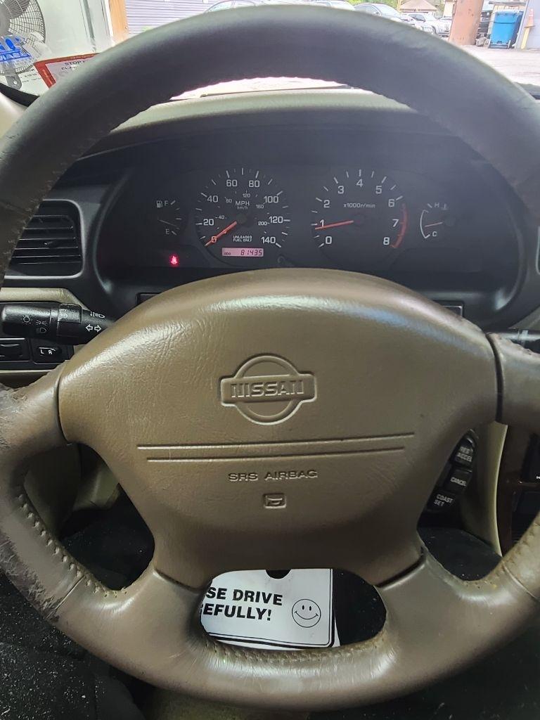 Nissan Altima  2000