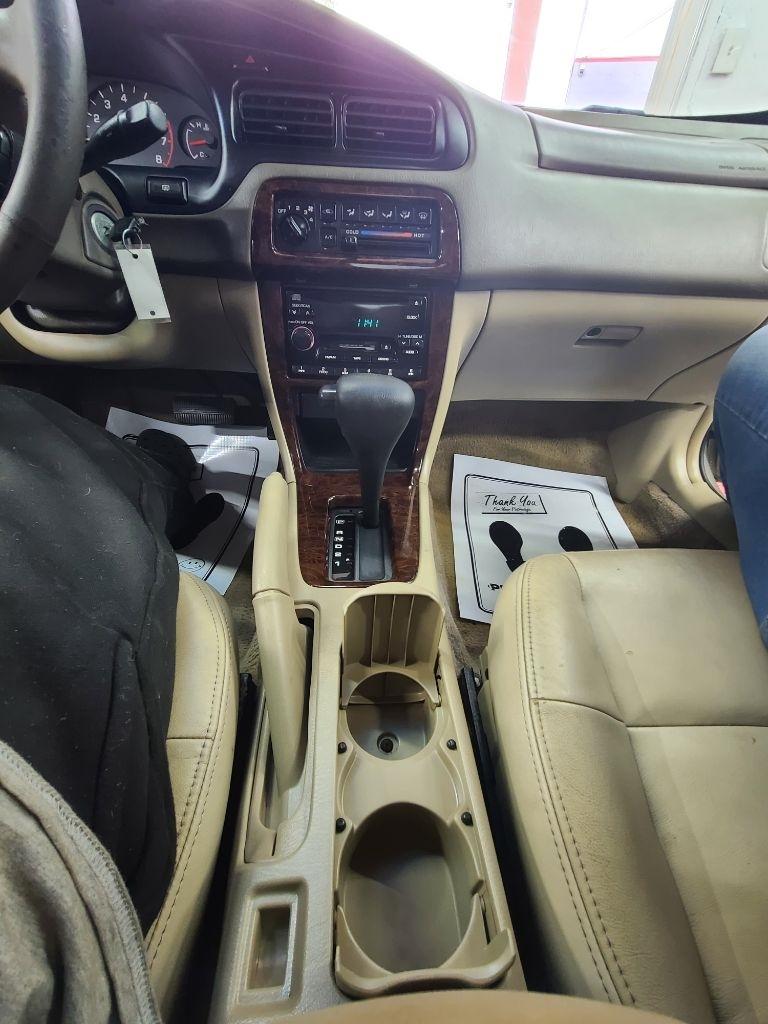 Nissan Altima  2000