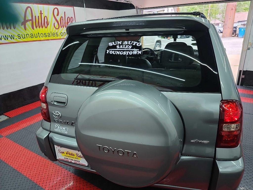 Toyota RAV4  2005