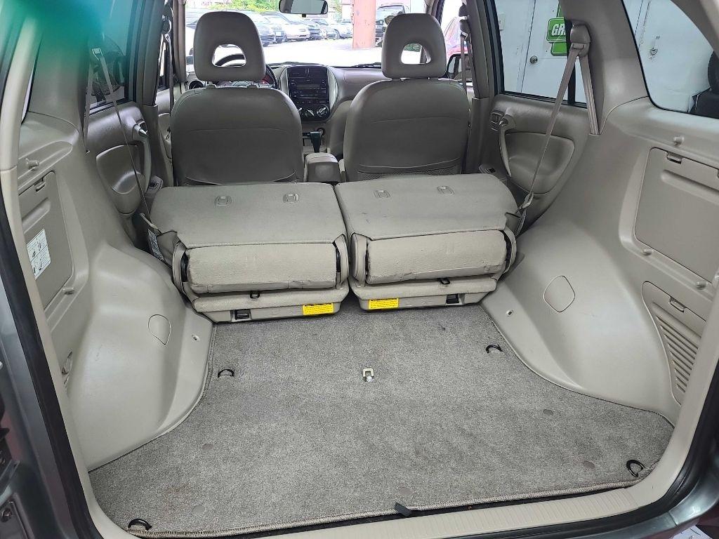 Toyota RAV4  2005