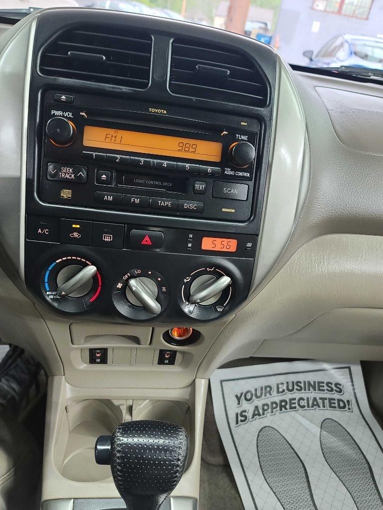 Toyota RAV4  2005