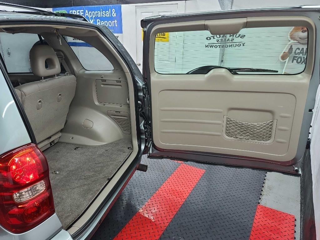 Toyota RAV4  2005