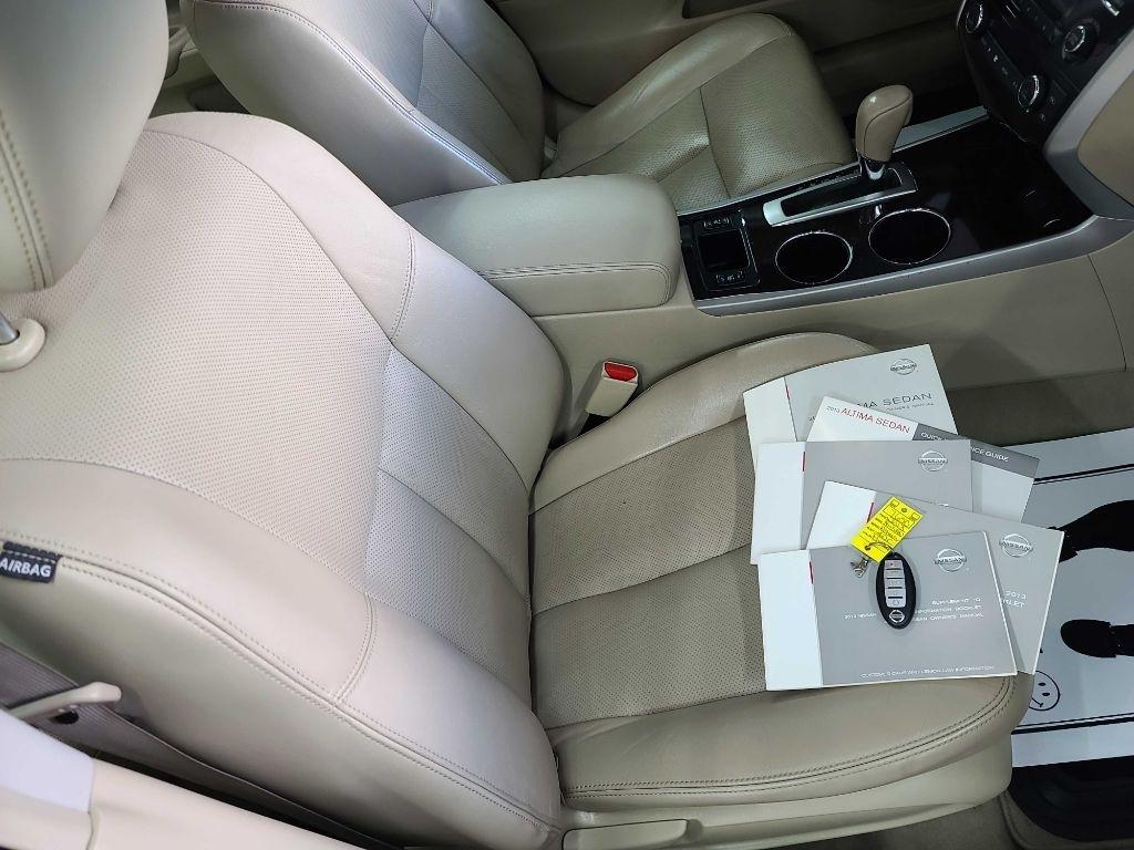 Nissan Altima  2013