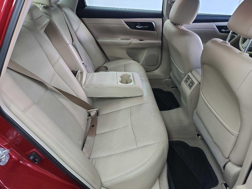 Nissan Altima  2013