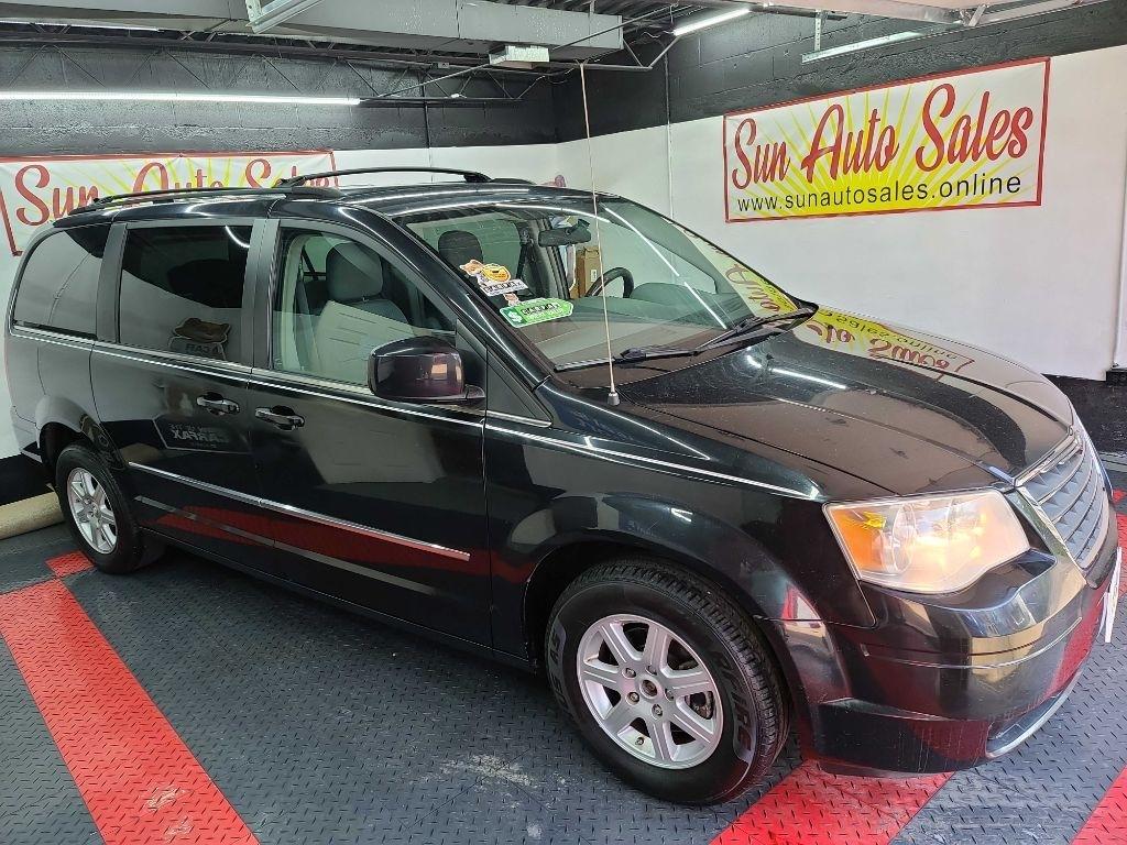 Chrysler Town & Country  2010