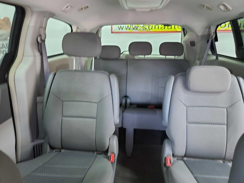 Chrysler Town & Country  2010
