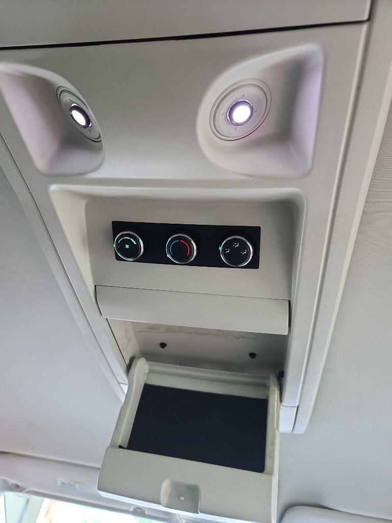 Chrysler Town & Country  2010