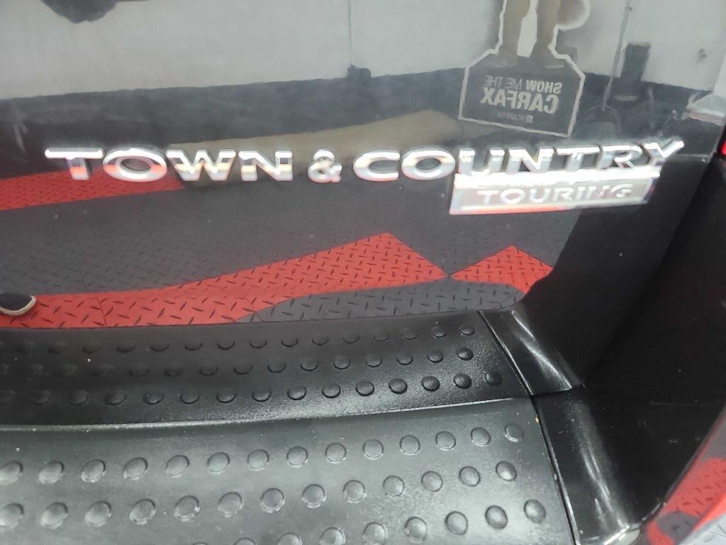 Chrysler Town & Country  2010