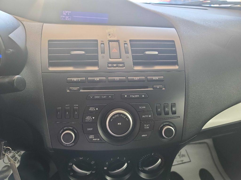 Mazda MAZDA3  2012