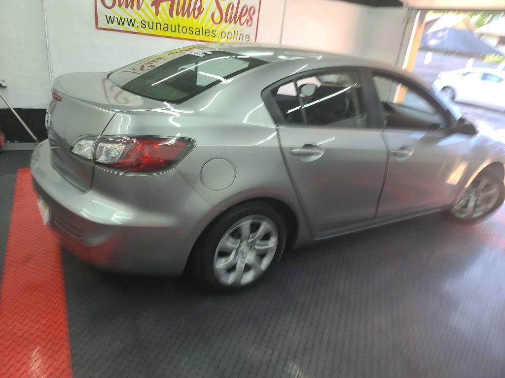Mazda MAZDA3  2012