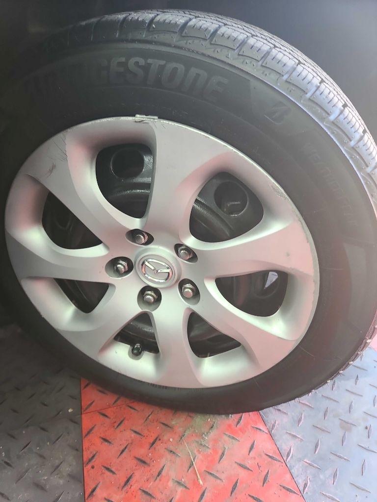 Mazda MAZDA3  2012