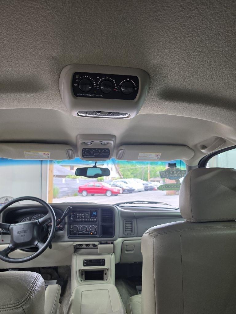 GMC Yukon XL  2001