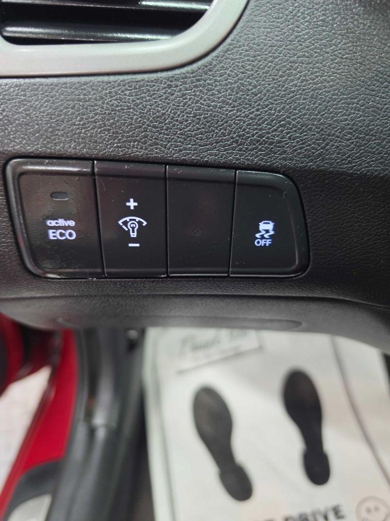 Hyundai Elantra  2016