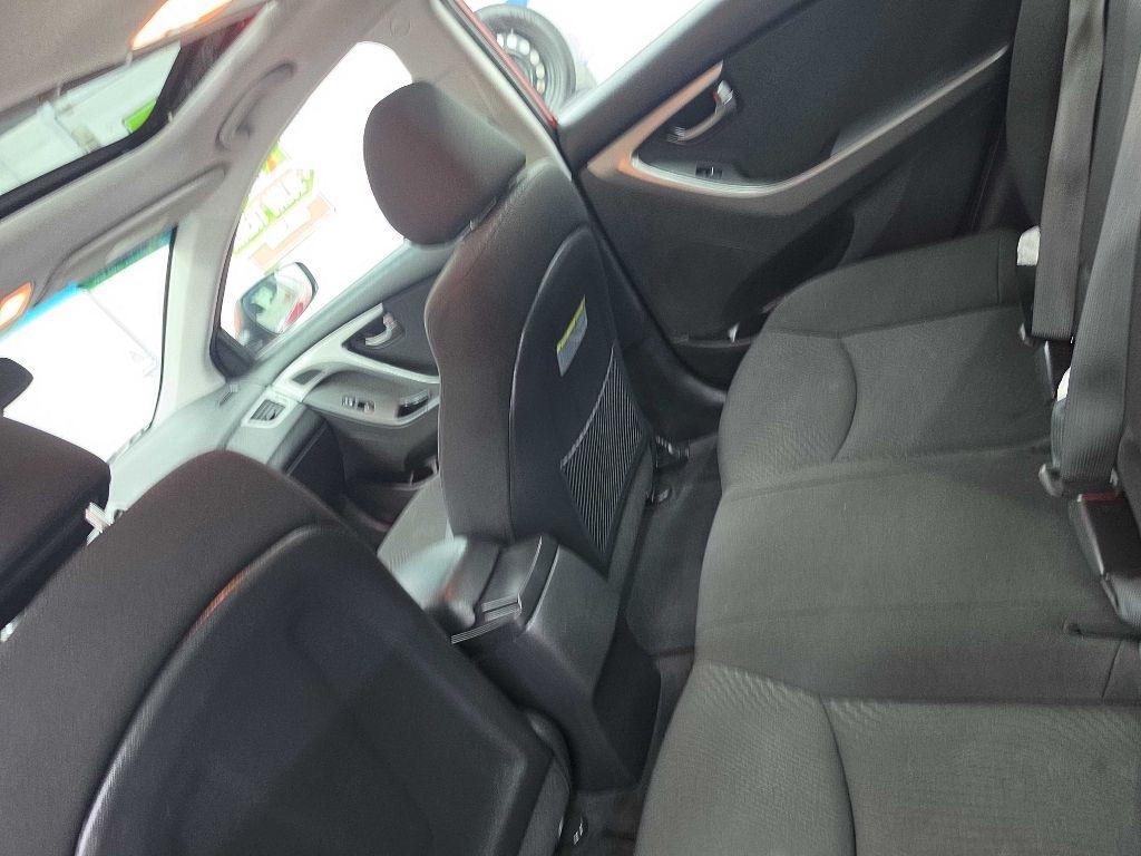 Hyundai Elantra  2016