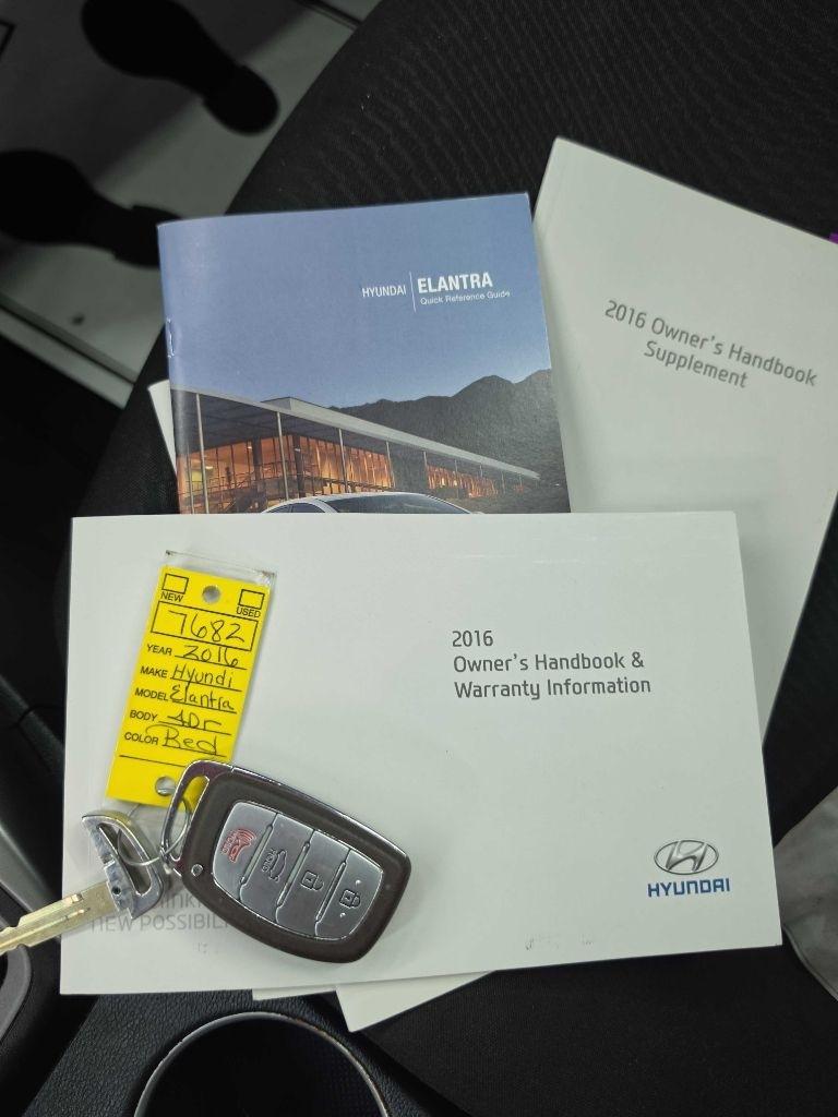 Hyundai Elantra  2016