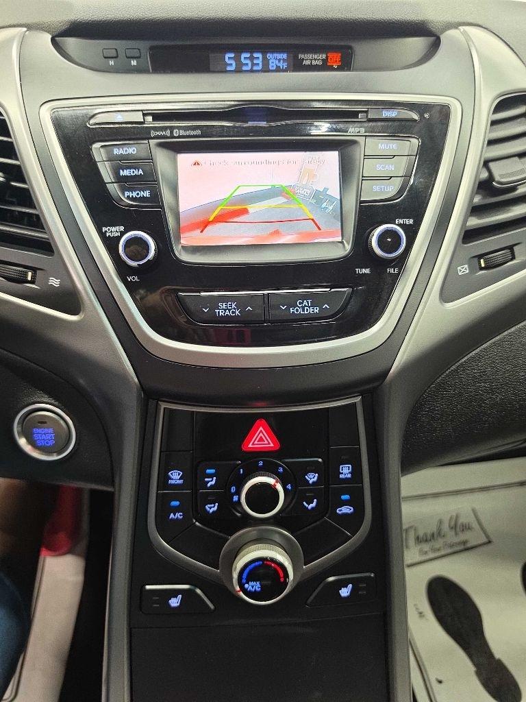 Hyundai Elantra  2016
