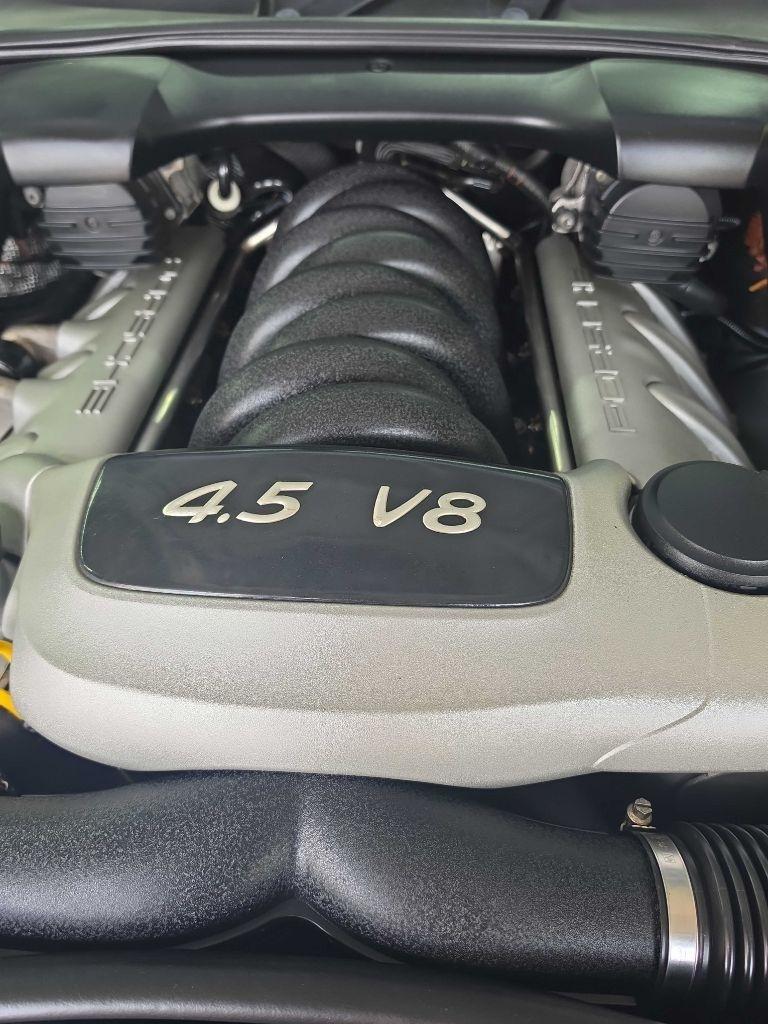Porsche Cayenne  2006