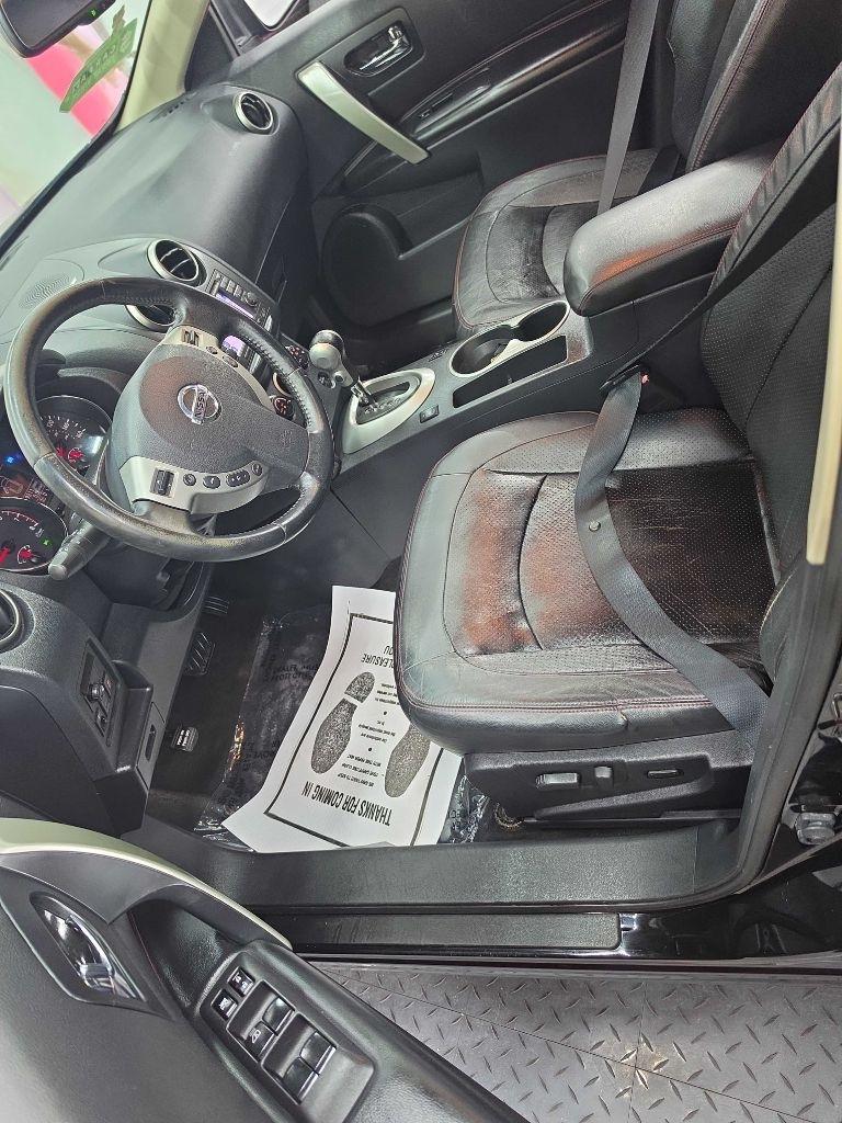 Nissan Rogue  2011