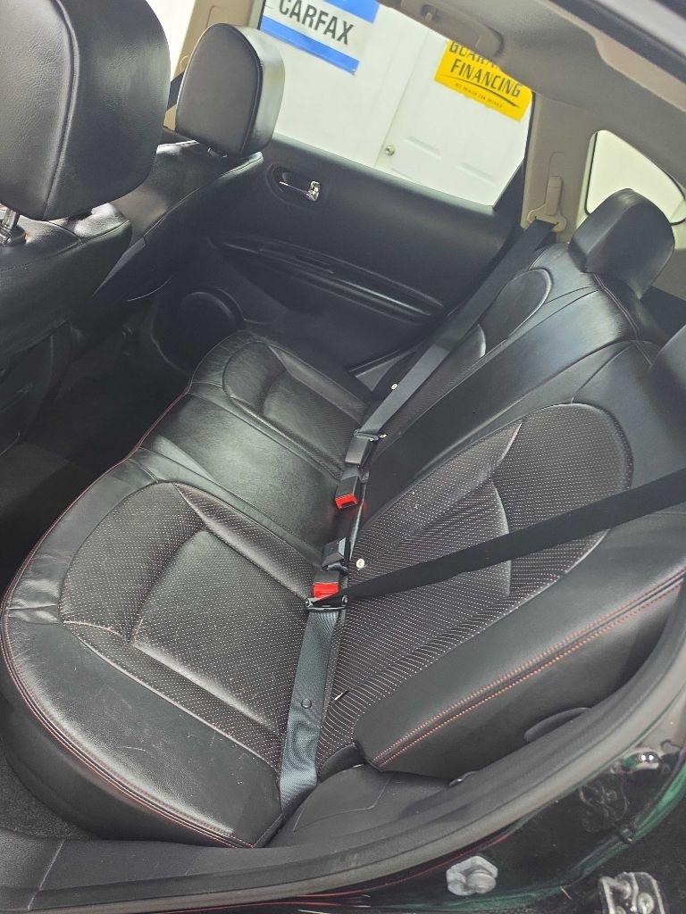 Nissan Rogue  2011