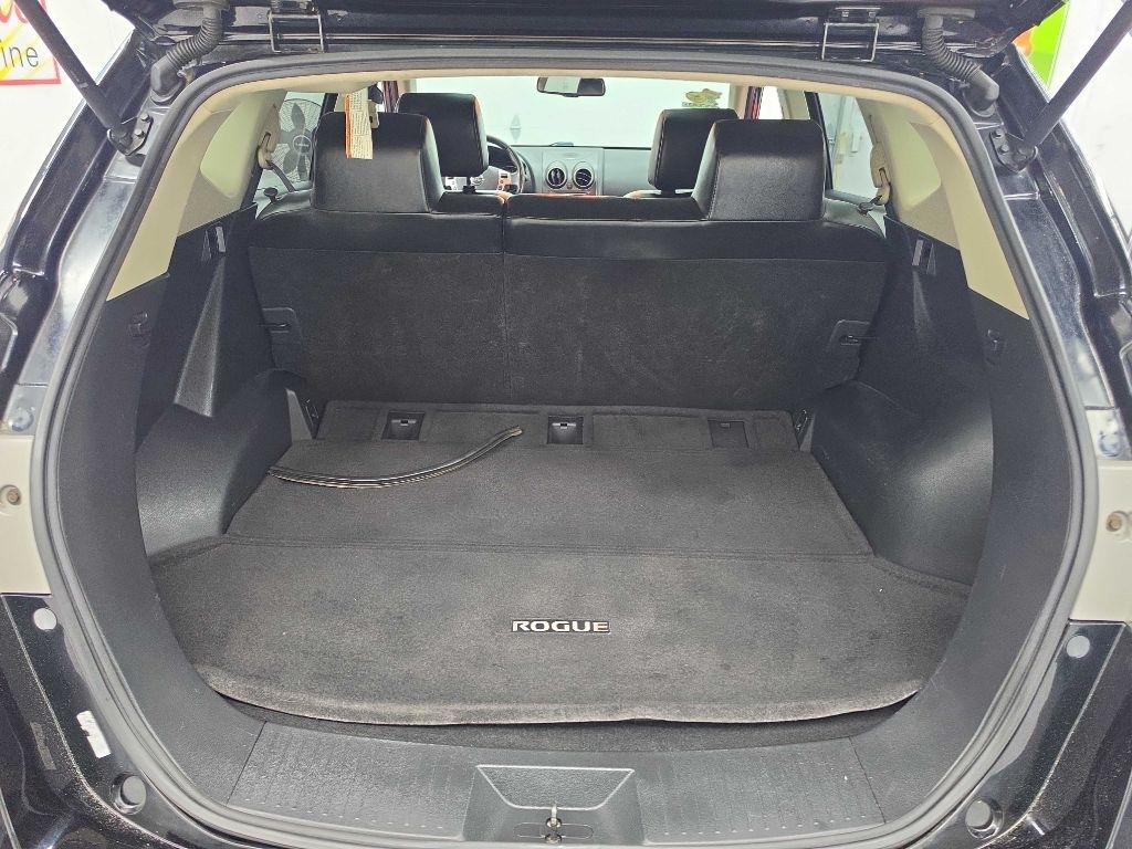 Nissan Rogue  2011