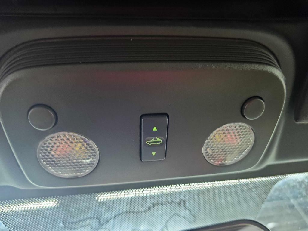 Ford Mustang 2dr Conv Deluxe 2005