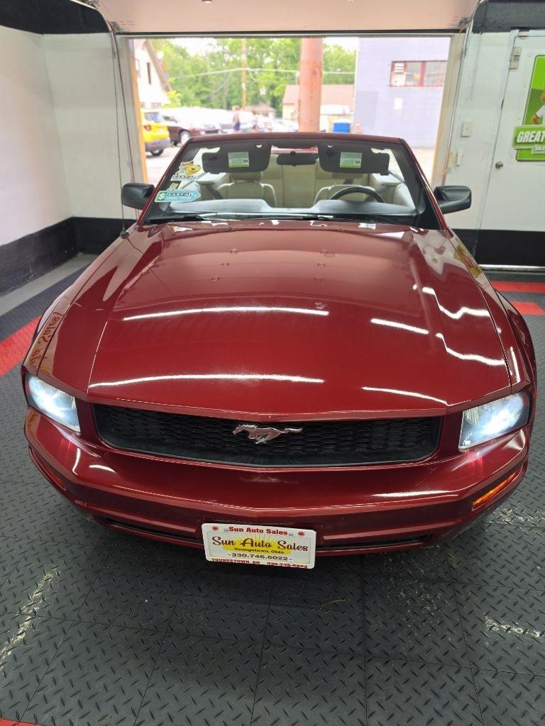Ford Mustang 2dr Conv Deluxe 2005