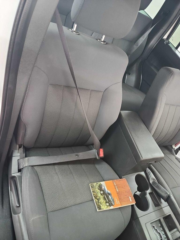 Jeep Liberty  2012